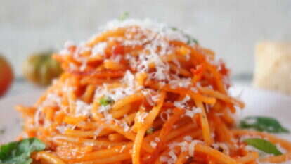 פסטה שרופה (Spaghetti All'Assassina): המתכון המקורי לספגטי חריף וקריספי במחבת | אוריה גבע פסטה שרופה (Spaghetti All'Assassina): המתכון המקורי לספגטי חריף וקריספי במחבת | אוריה גבע