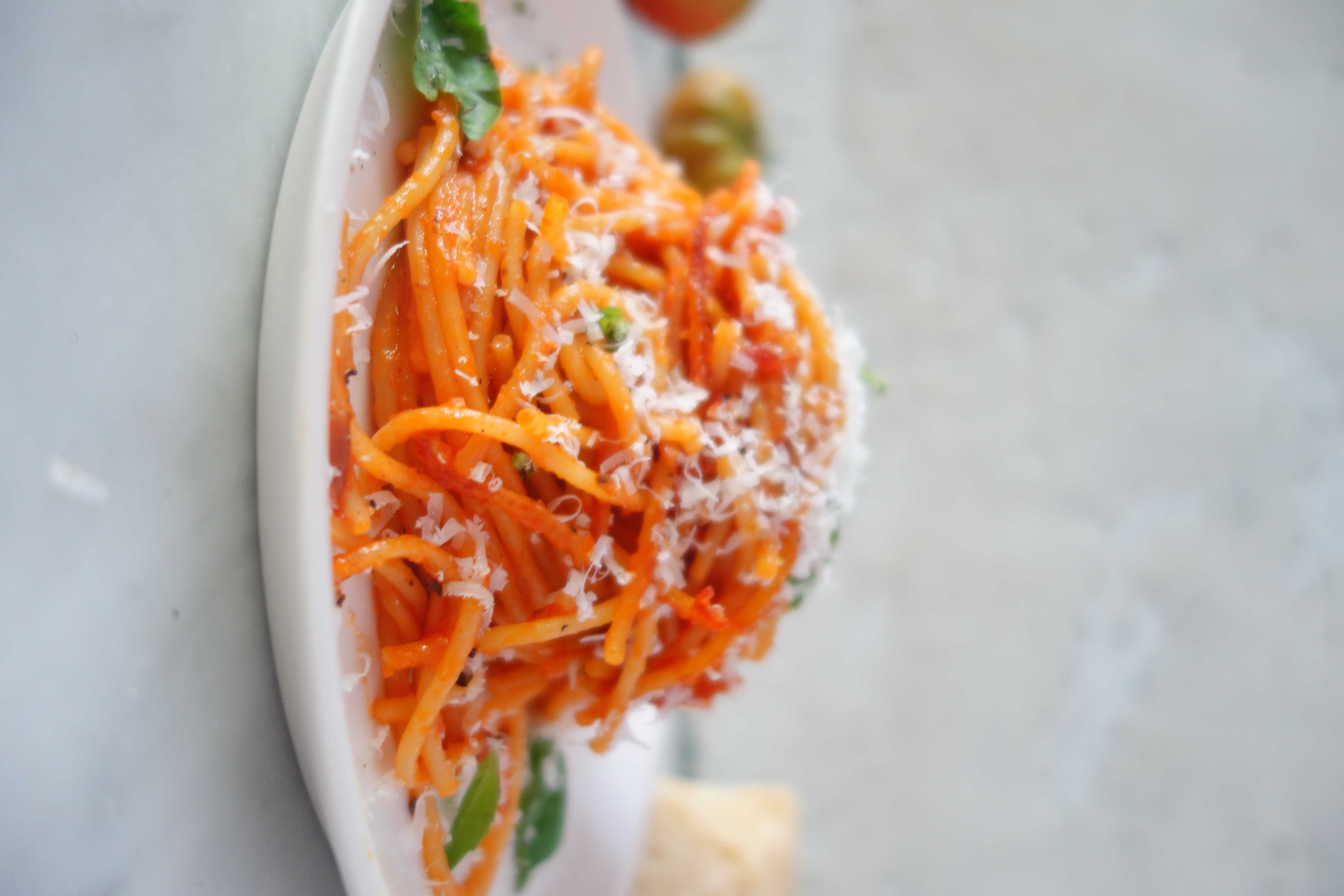 פסטה שרופה (Spaghetti All'Assassina): המתכון המקורי לספגטי חריף וקריספי במחבת | אוריה גבע פסטה שרופה (Spaghetti All'Assassina): המתכון המקורי לספגטי חריף וקריספי במחבת | אוריה גבע