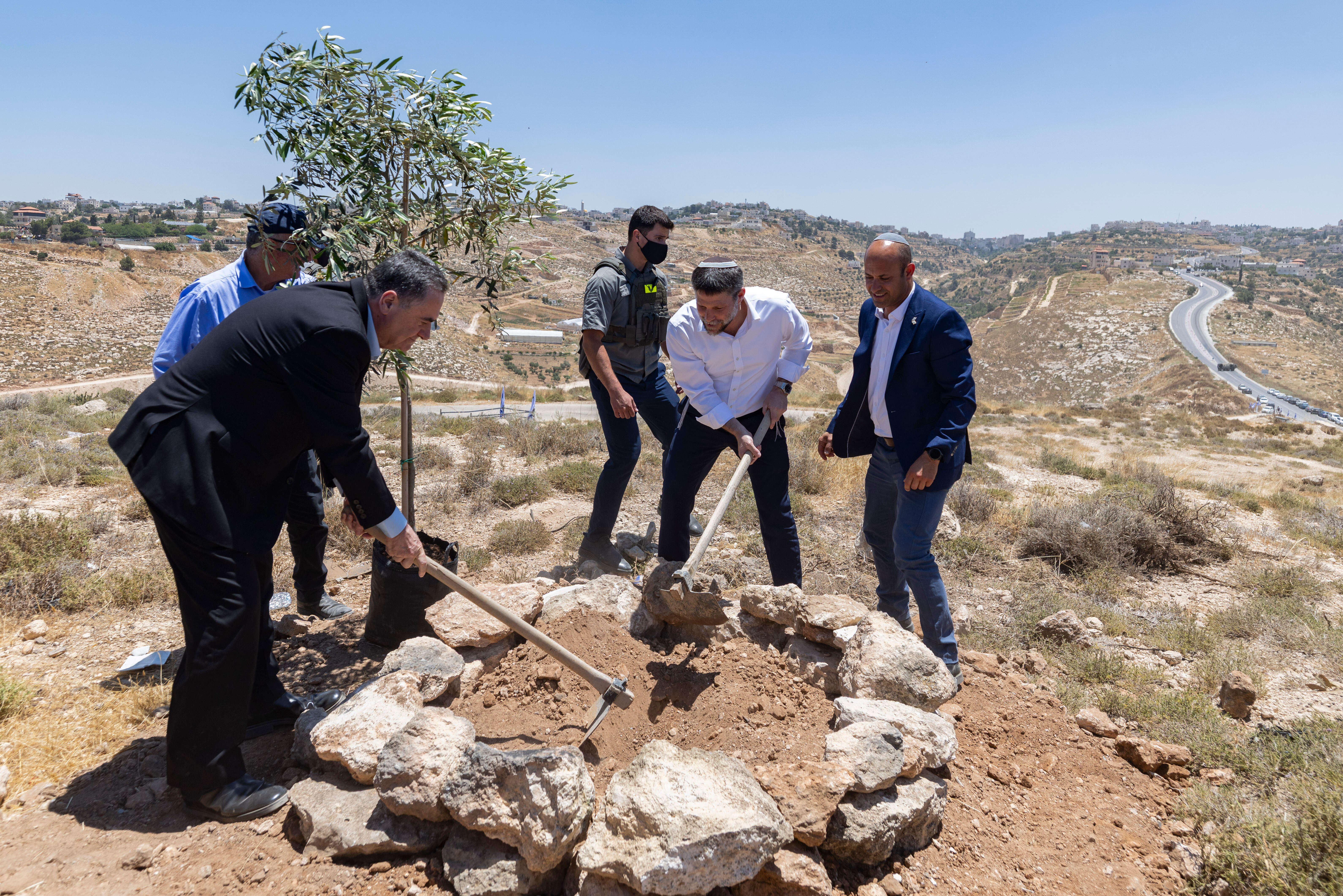 אנחנו המבוגר האחראי