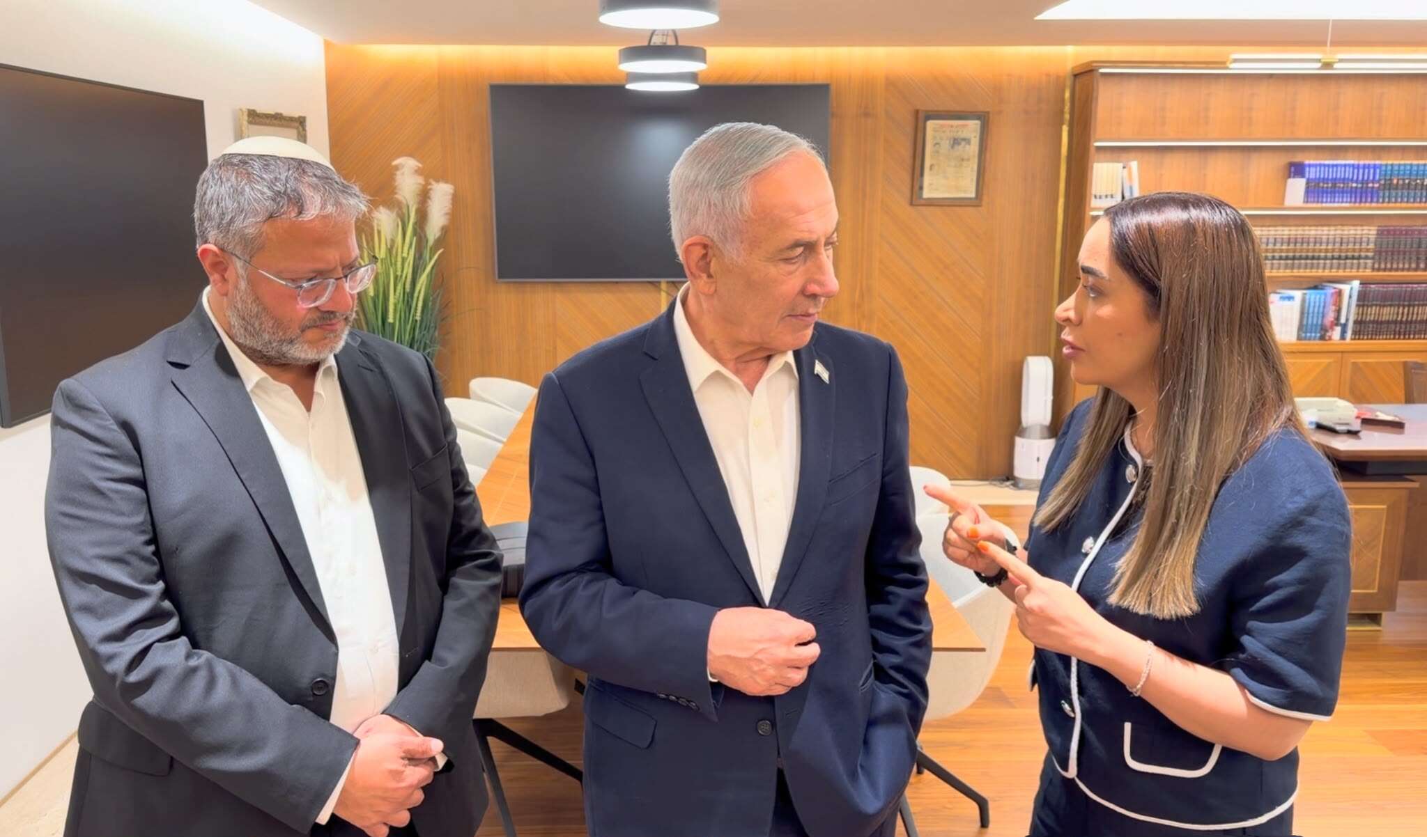 רה"מ נתניהו, השר בן גביר והשרה גולן | ללא קרדיט רה"מ נתניהו, השר בן גביר והשרה גולן | ללא קרדיט