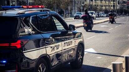 ניידת משטרה | שאטרסטוק ניידת משטרה | שאטרסטוק