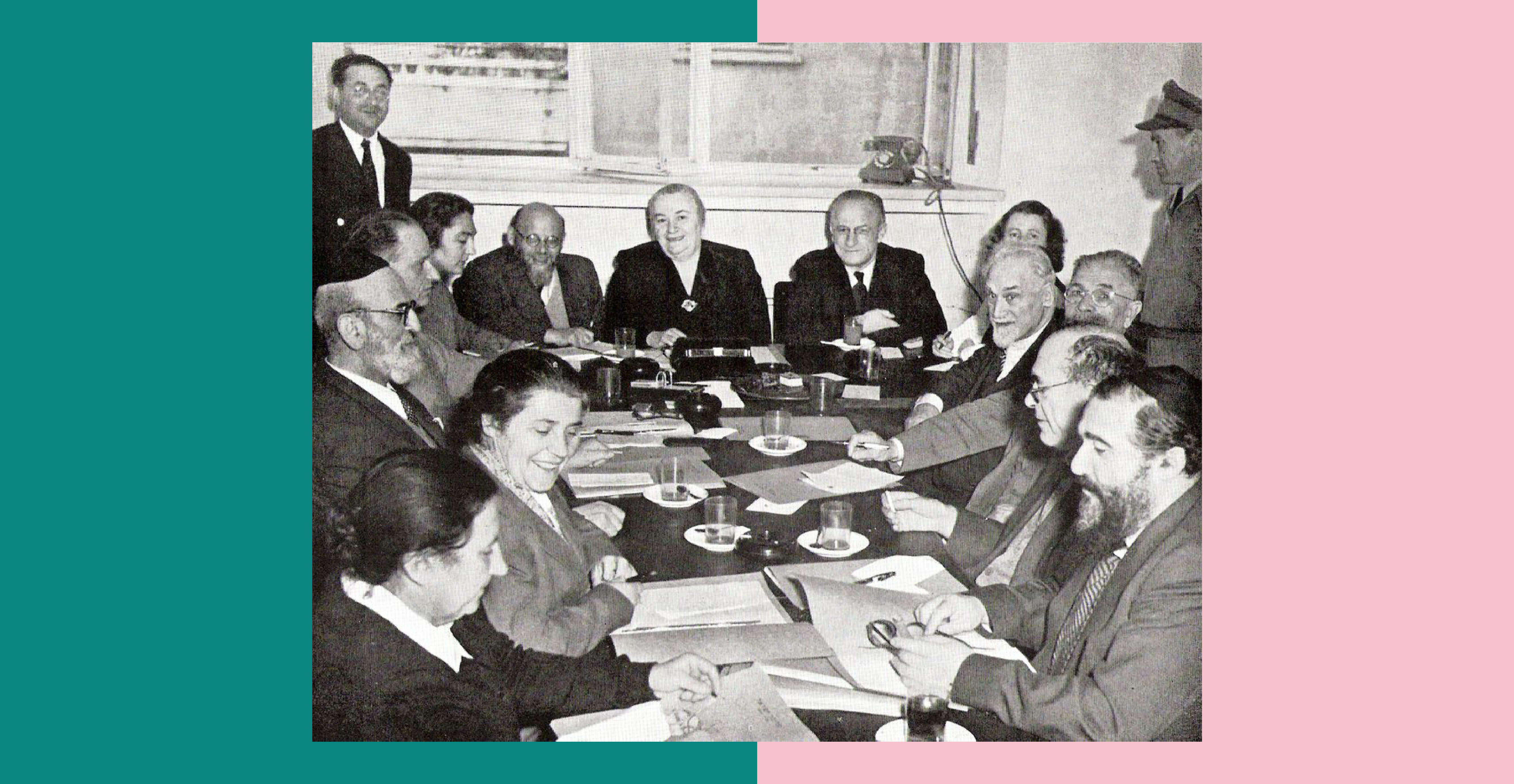 "כ שושנה פרסיץ (במרכז) בישיבת ועדת החינוך של הכנסת שהיא עמדה בראשה, 1952 | האנציקלופדיה של ישראל בתמונות "כ שושנה פרסיץ (במרכז) בישיבת ועדת החינוך של הכנסת שהיא עמדה בראשה, 1952 | האנציקלופדיה של ישראל בתמונות
