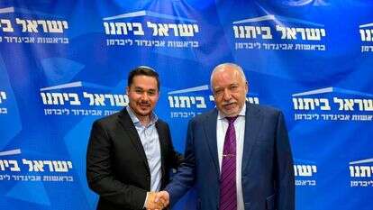 דן אילוז ואביגדור ליברמן | דוברות ישראל ביתנו