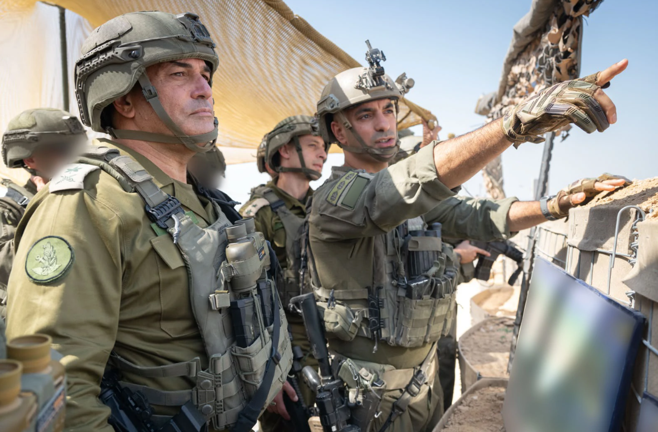 „נמשיך להסיר איומים”: הרמטכ”ל סייר בעזה לאחר החמרת נהלי הפתיחה באש