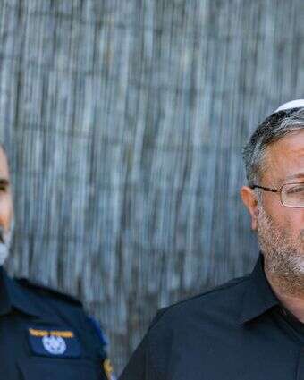 השר לביטחון לאומי בן גביר לצד המפכ"ל לוי | חיים גולדברג, פלאש 90 השר לביטחון לאומי בן גביר לצד המפכ"ל לוי | חיים גולדברג, פלאש 90