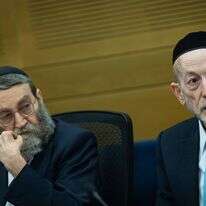 בכירי דגל התורה, משה גפני ואורי מקלב. לקראת הדחה? | יונתן זינדל, פלאש 90 בכירי דגל התורה, משה גפני ואורי מקלב. לקראת הדחה? | יונתן זינדל, פלאש 90
