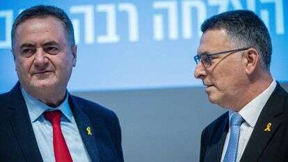 השרים ישראל כ"ץ וגדעון סער. יהיו גם בכנסת הבאה | יונתן זינדל, פלאש 90 השרים ישראל כ"ץ וגדעון סער. יהיו גם בכנסת הבאה | יונתן זינדל, פלאש 90
