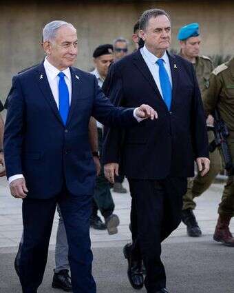 רה"מ נתניהו ושר הביטחון כ"ץ בכניסה לבה"ד 1 | נועם רבקין פנטון, פלאש 90 רה"מ נתניהו ושר הביטחון כ"ץ בכניסה לבה"ד 1 | נועם רבקין פנטון, פלאש 90