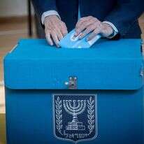 קלפי | יונתן זינדל, פלאש 90