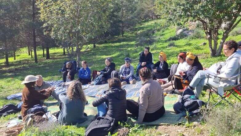 קורס ליקוט בהרי ירושלים: צמחי בר ובישול שטח בכפר עציון | באדיבות בית הספר קורס ליקוט בהרי ירושלים: צמחי בר ובישול שטח בכפר עציון | באדיבות בית הספר