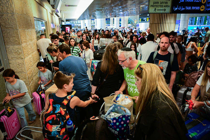 תקועים בנתב''ג | אבשלום ששוני, פלאש 90 תקועים בנתב''ג | אבשלום ששוני, פלאש 90