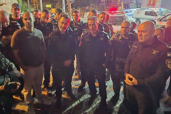 מפקד מחוז ירושלים בתידרוך | דוברות המשטרה מפקד מחוז ירושלים בתידרוך | דוברות המשטרה