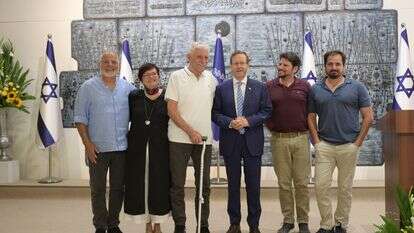 דניאלי עם הנשיא הרצוג, השבוע, בליווי בתו, חתנו ונכדיו | עמוס בן גרשום, לע"מ דניאלי עם הנשיא הרצוג, השבוע, בליווי בתו, חתנו ונכדיו | עמוס בן גרשום, לע"מ