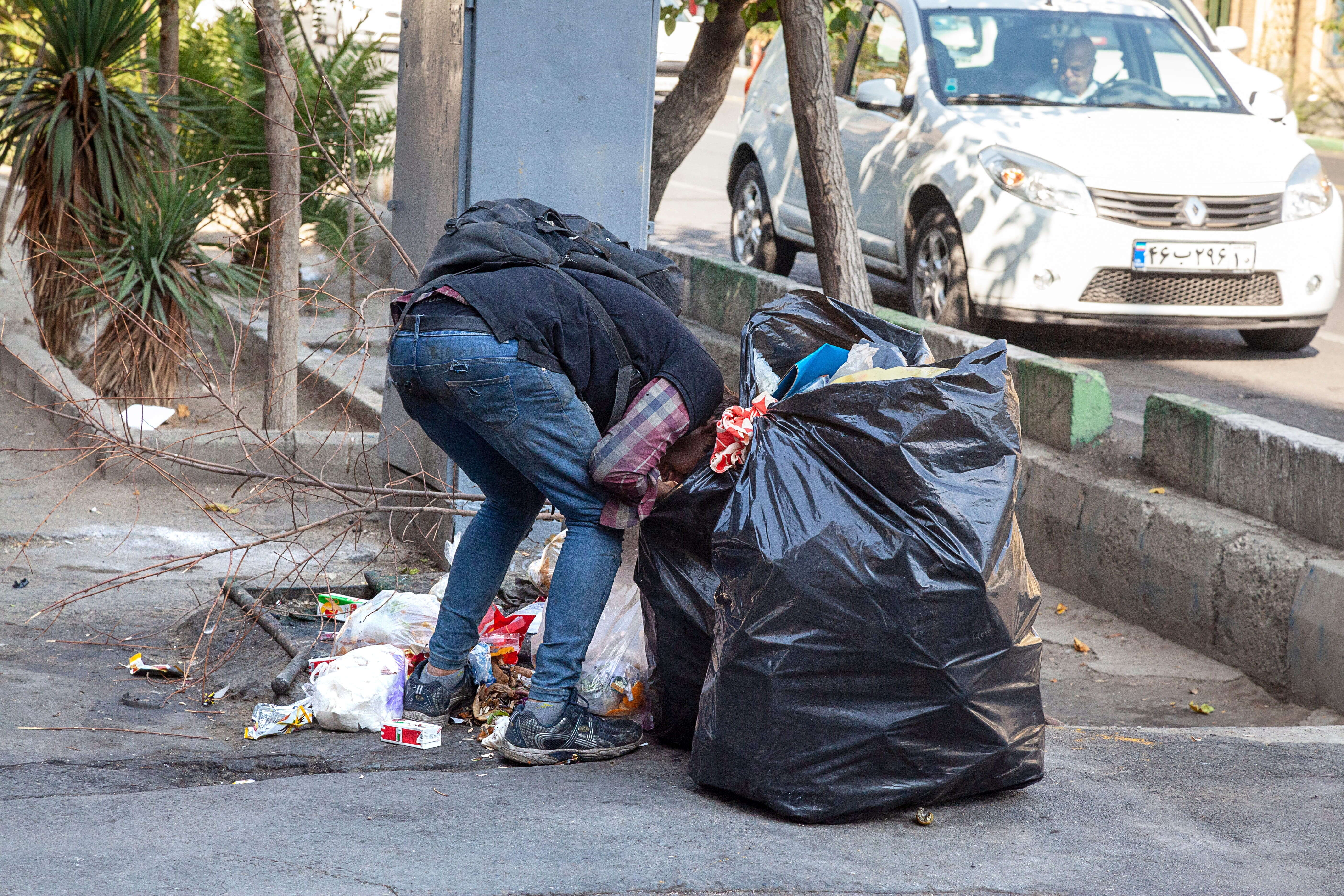 האבטלה, האינפלציה והחשש שייגמרו המים: מספרי המשבר האיראני