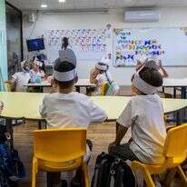 תלמידי כיתה א' יושבים בכיתתם ביום הראשון ללימודים בירושלים, 1 בספטמבר | חיים גולדברג/פלאש90