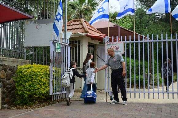 ילדים שבים לבית הספר, קצרין | מיכאל גלעדי, פלאש 90