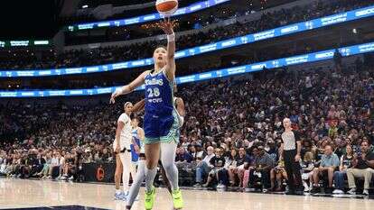 שחקנית ה-WNBA, לי יוארו הסינית | AFP