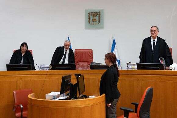 שופטי בית המשפט העליון יחיאל כשר (מימין) ודוד מינץ | יונתן זינדל, פלאש 90 שופטי בית המשפט העליון יחיאל כשר (מימין) ודוד מינץ | יונתן זינדל, פלאש 90