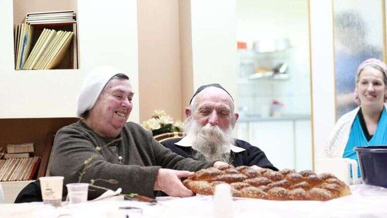 הרב משה והרבנית רבקה שפירא | תמר כנרתי