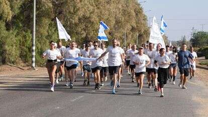 נבחרת "משפחה אחת" התאמנה בניר עוז לקראת מרתון שיקגו 2026 | יח"צ