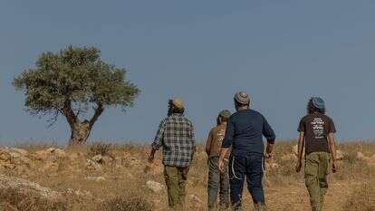 מתיישבים באזור רמת מגרון. למצולמים אין קשר לנאמר במאמר | חיים גולדברג, פלאש 90 מתיישבים באזור רמת מגרון. למצולמים אין קשר לנאמר במאמר | חיים גולדברג, פלאש 90
