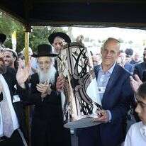 טקס הכנסת ספר תורה לזכר הנופלים במרכז הרפואי שערי צדק | עזרא לנדאו