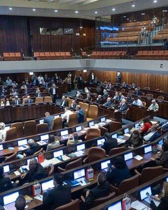 שיפעלו לצנן את המכל. מליאת הכנסת | יונתן זינדל, פלאש 90