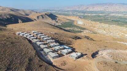 מושב בתרון הוקם בבקעת הירדן: כ־20 משפחות עלו לקרקע | מיכה בריקמן, השומר החדש מושב בתרון הוקם בבקעת הירדן: כ־20 משפחות עלו לקרקע | מיכה בריקמן, השומר החדש