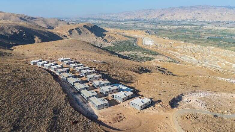 מושב בתרון הוקם בבקעת הירדן: כ־20 משפחות עלו לקרקע | מיכה בריקמן, השומר החדש מושב בתרון הוקם בבקעת הירדן: כ־20 משפחות עלו לקרקע | מיכה בריקמן, השומר החדש
