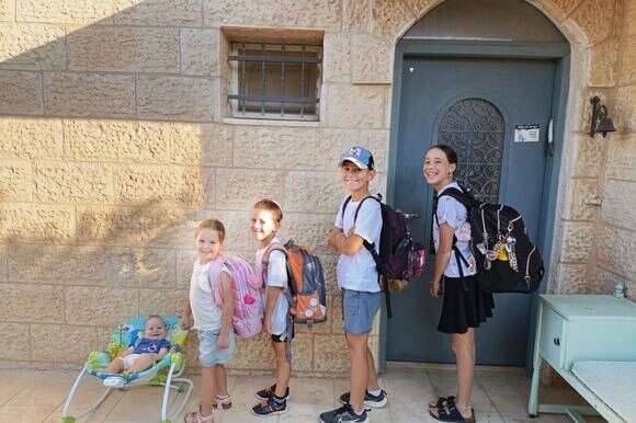 1 בספטמבר בלי אבא. ילדי משפחת הופמן | פרטי 1 בספטמבר בלי אבא. ילדי משפחת הופמן | פרטי