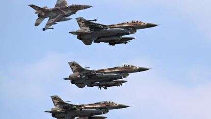 להקת מטוסי F-16 של חיל האוויר | עופר צידון, פלאש 90 להקת מטוסי F-16 של חיל האוויר | עופר צידון, פלאש 90