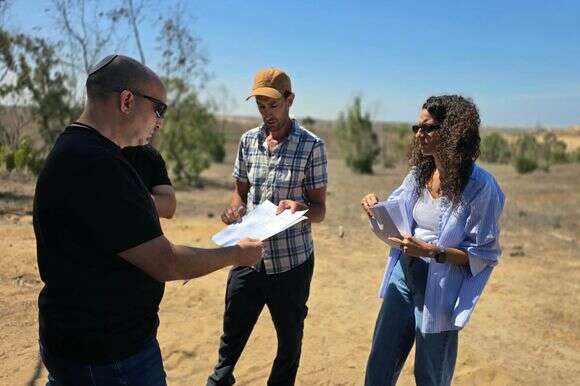 יו"ר מפלגת "ביחד", נפתלי בנט, בסיור בעוטף עזה עם חברי תנועת "צו 9" | צו 9 יו"ר מפלגת "ביחד", נפתלי בנט, בסיור בעוטף עזה עם חברי תנועת "צו 9" | צו 9