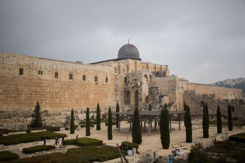 הפארק הארכיאולוגי של מרכז דוידסון, ליד הכותל המערבי | יונתן זינדל, פלאש 90 הפארק הארכיאולוגי של מרכז דוידסון, ליד הכותל המערבי | יונתן זינדל, פלאש 90