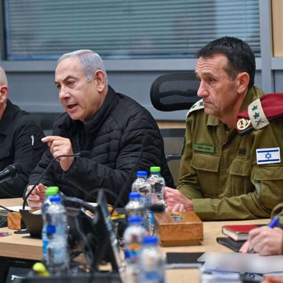 רה"מ, שר הביטחון והרמטכ"ל בזמן טבח שמחת תורה | קובי גדעון, לע"מ