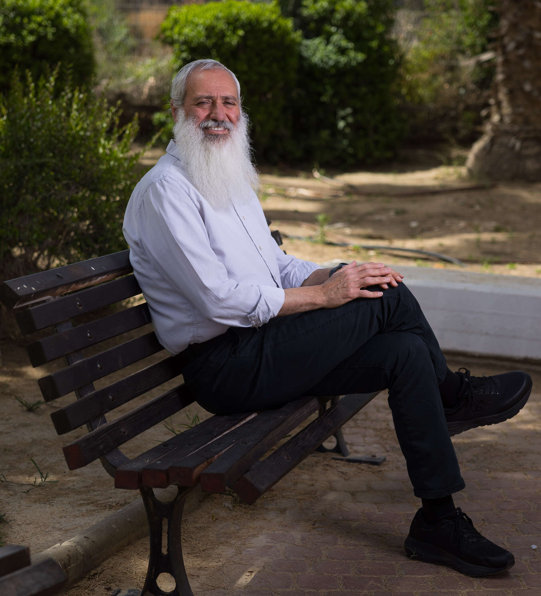 „הצומת בין בית הכנסת הספרדי של אבא והאשכנזי של החברים הוא צומת חיי”