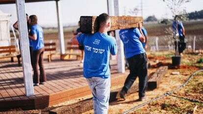 חניכי נוער השומר יסייעו בשיקום קריית שמונה בסוכות | מיכה בריקמן, השומר החדש חניכי נוער השומר יסייעו בשיקום קריית שמונה בסוכות | מיכה בריקמן, השומר החדש