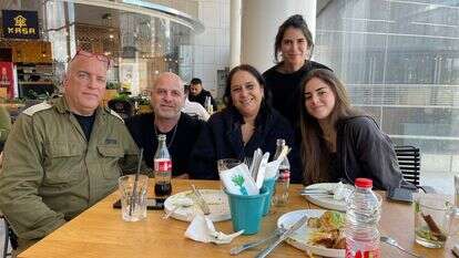מנהלים ברשת גרג עם משפחתה של רוני אשל | יח"צ מנהלים ברשת גרג עם משפחתה של רוני אשל | יח"צ