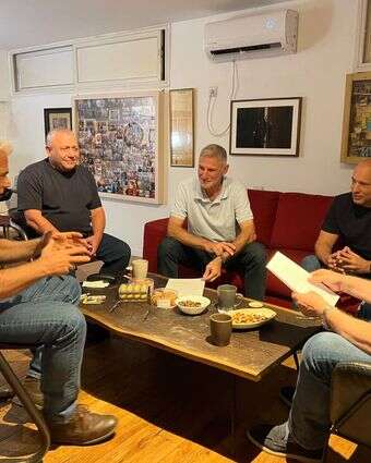 לפיד, ליברמן, בנט, גולן ואיזנקוט בבית לפיד בת"א | ליהיא לפיד לפיד, ליברמן, בנט, גולן ואיזנקוט בבית לפיד בת"א | ליהיא לפיד