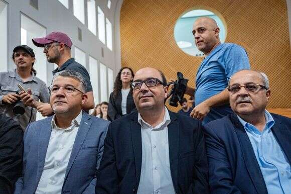 סאמי אבו שחאדה בדיון בבג"ץ על פסילתו מריצה לכנסת | יונתן זינדל, פלאש 90 סאמי אבו שחאדה בדיון בבג"ץ על פסילתו מריצה לכנסת | יונתן זינדל, פלאש 90
