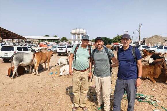 פרופ' עמר, ד"ר זבטני וד"ר ירון
סרי בשוק ה | באדיבות ד"ר אלרון זבטני פרופ' עמר, ד"ר זבטני וד"ר ירון
סרי בשוק ה | באדיבות ד"ר אלרון זבטני