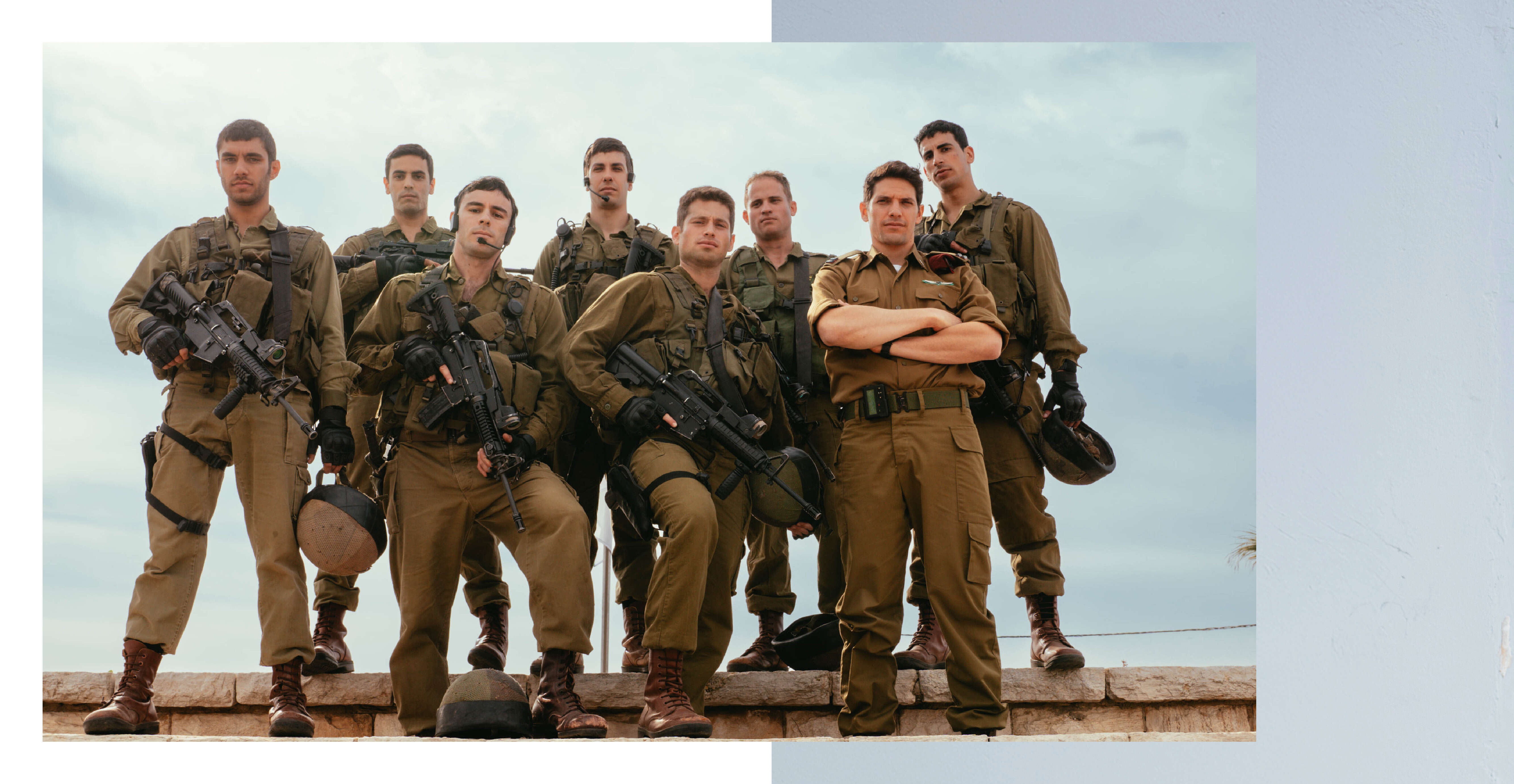 מחכה לחזור לשרת ביחידה.  גלמן (שני מימין) כמפקד בסדרה "מטכליסטים" | אייל אפרתי, באדיבות yes.