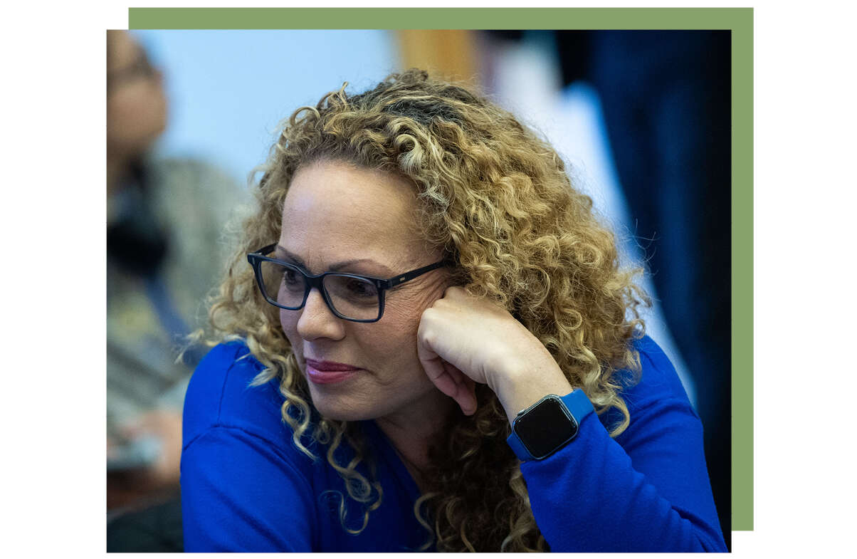 כבר לא מדברים על פוליטיקה. בת הזוג אורלי וילנאי | יונתן זינדל, פלאש 90 כבר לא מדברים על פוליטיקה. בת הזוג אורלי וילנאי | יונתן זינדל, פלאש 90