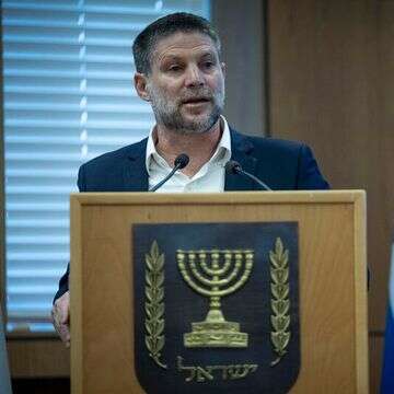 בצלאל סמוטריץ' במסע"ת במשרד האוצר | יונתן זינדל, פלאש 90 בצלאל סמוטריץ' במסע"ת במשרד האוצר | יונתן זינדל, פלאש 90