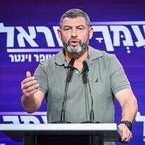 יו"ר מפלגת "עמך ישראל" עופר וינטר במהלך מסיבת עיתונאים בתל אביב השבוע | אבשלום ששוני, פלאש 90 יו"ר מפלגת "עמך ישראל" עופר וינטר במהלך מסיבת עיתונאים בתל אביב השבוע | אבשלום ששוני, פלאש 90