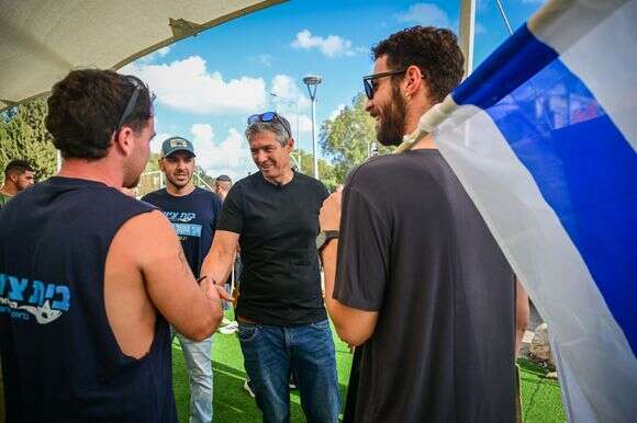 השאיר חוב של 2.7 מיליון ש"ח. יועז הנדל | אבשלום ששוני, פלאש 90 השאיר חוב של 2.7 מיליון ש"ח. יועז הנדל | אבשלום ששוני, פלאש 90