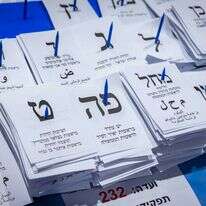 אוליבייה פיטוסי, פלאש 90 | ספירת קולות החיילים בכנסת אוליבייה פיטוסי, פלאש 90 | ספירת קולות החיילים בכנסת