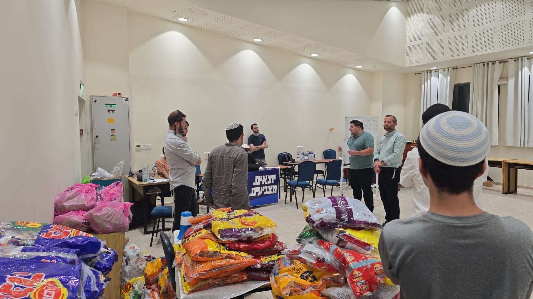 הסיירת של הימין יוצאת לדרך: אלפי מתנדבים במבצע ״דלת לדלת״