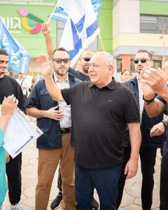גדי איזנקוט באופקים | מפלגת ישר! גדי איזנקוט באופקים | מפלגת ישר!