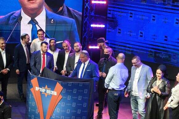 איתמר בן גביר נואם במטה עוצמה יהודית לאחר תוצאות המדגמים | אלינור פבריקר איתמר בן גביר נואם במטה עוצמה יהודית לאחר תוצאות המדגמים | אלינור פבריקר