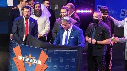 איתמר בן גביר נואם במטה עוצמה יהודית לאחר תוצאות המדגמים | אלינור פבריקר איתמר בן גביר נואם במטה עוצמה יהודית לאחר תוצאות המדגמים | אלינור פבריקר